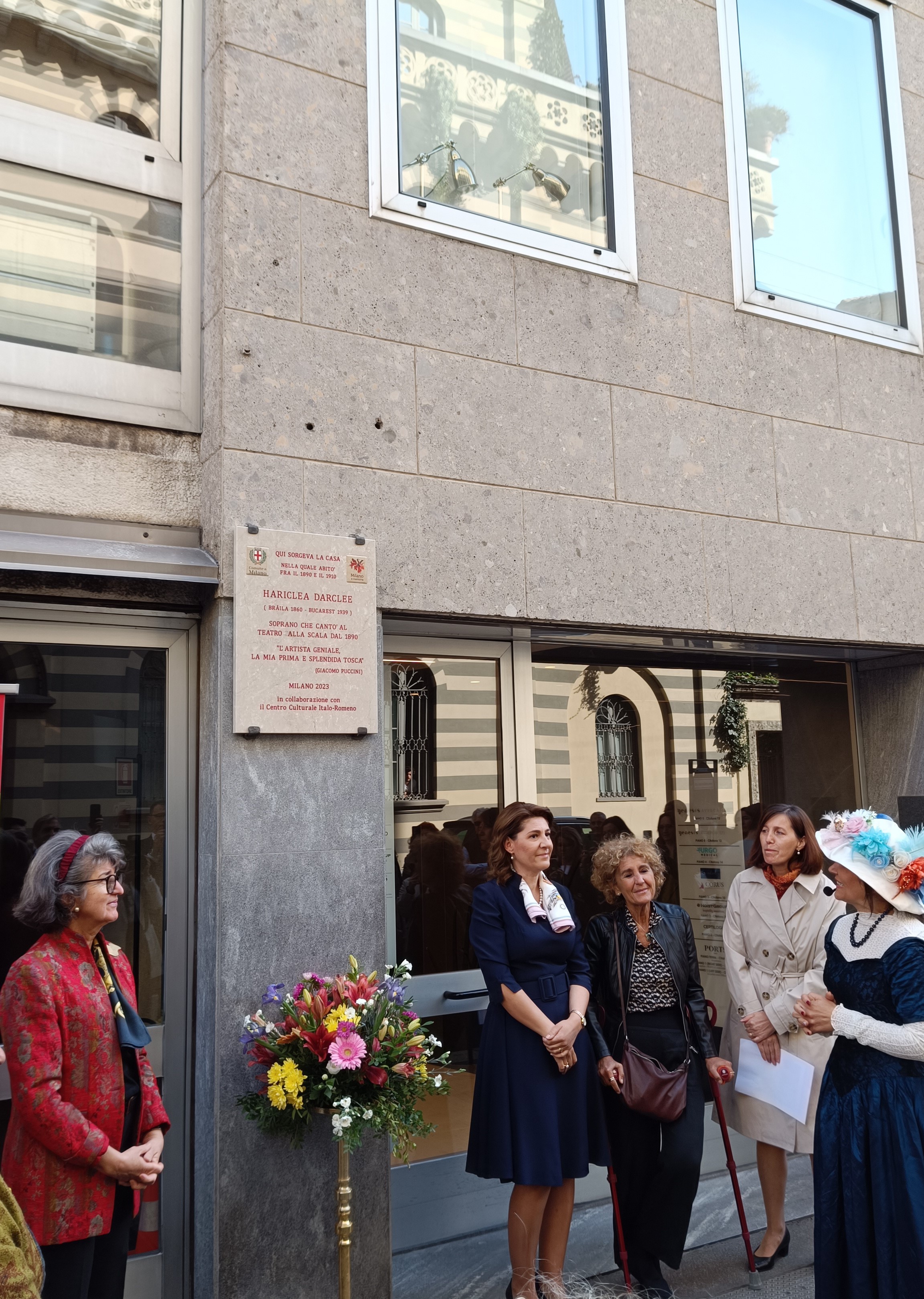 Milan remembers Hariclea Darclée with a plaque in via Cernaia