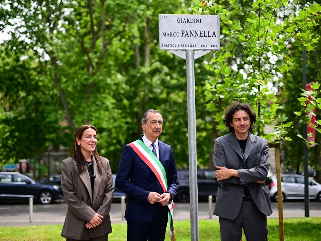 Dedicaci&oacute;n. Los jardines de Piazza Aquileia est&aacute;n dedicados a Marco Pannella.